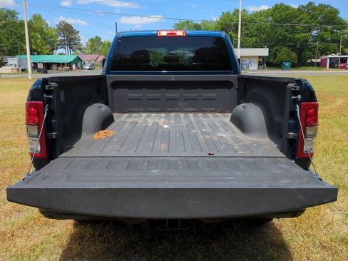 Used 2024 RAM 2500 Big Horn w/ Night Edition AWD/4WD image 17