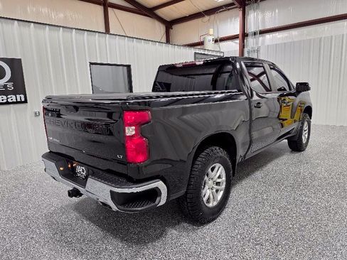 Used 2021 Chevrolet Silverado 1500 LT AWD/4WD image 8