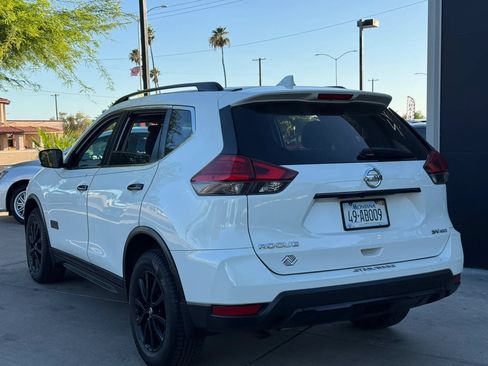 Used 2017 Nissan Rogue SV AWD/4WD image 8