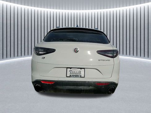 New 2025 Alfa Romeo Stelvio Sprint image 8