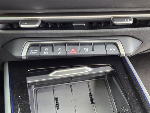 New 2026 Audi Q3 quattro 2.0T AWD/4WD image 24