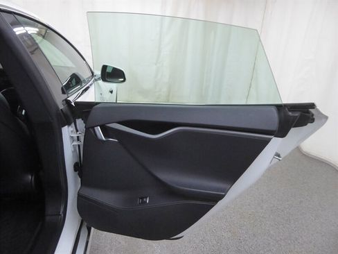 Used 2018 Tesla Model S 75D AWD/4WD image 31