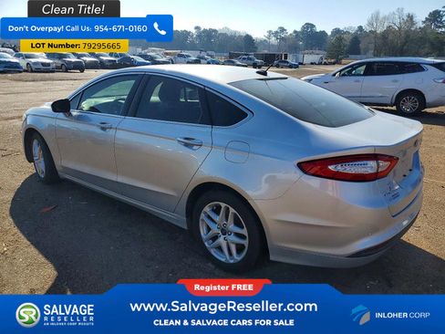 Used 2015 Ford Fusion SE w/ Equipment Group 202A image 3