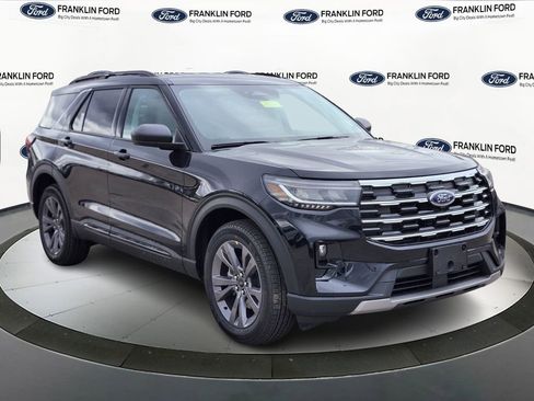 New 2026 Ford Explorer Active w/ Active Comfort Package AWD/4WD image 7