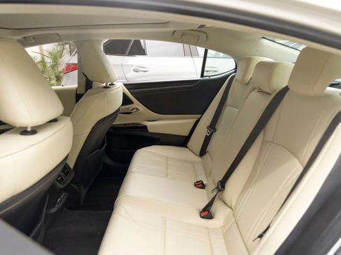 Used 2022 Lexus ES 350 w/ Accessory Package 2 FWD image 20