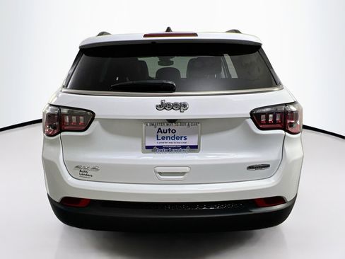 Used 2022 Jeep Compass Latitude image 6