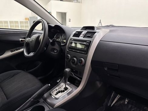 Used 2012 Toyota Corolla S image 21