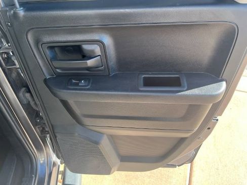 Used 2014 RAM 1500 Express image 19