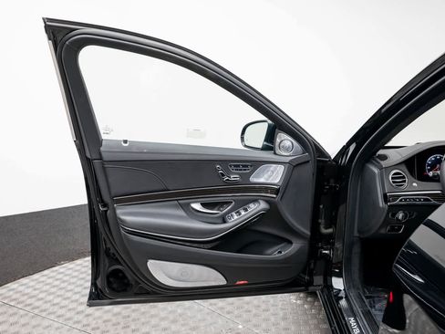 Used 2020 Mercedes-Benz Maybach S 560 4MATIC image 27