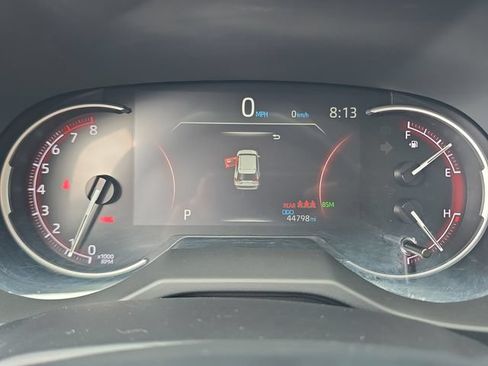 Used 2025 Toyota RAV4 XLE FWD image 25
