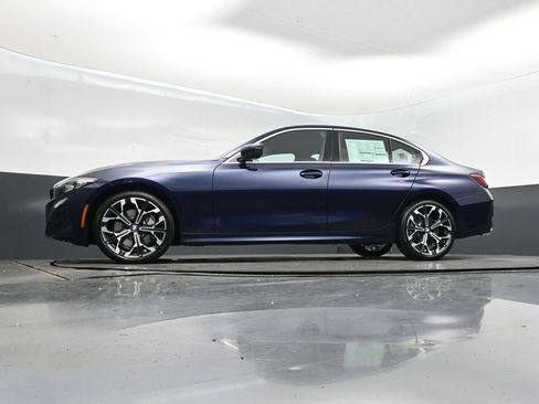 New 2026 BMW 330i Sedan w/ Convenience Package RWD image 39