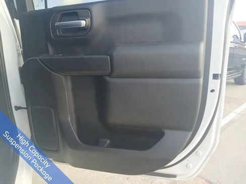 Used 2025 Chevrolet Silverado 1500 Custom RWD image 9
