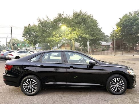Used 2019 Volkswagen Jetta SE FWD image 5
