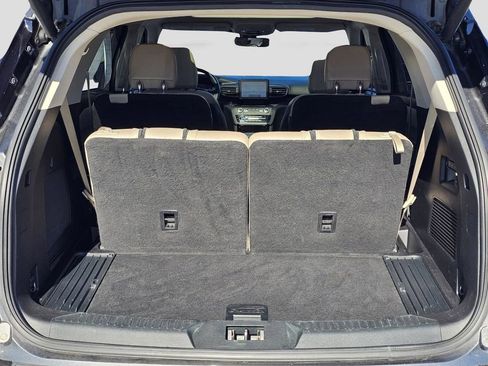 Used 2020 Ford Explorer Limited w/ Class III Trailer Tow Package image 10