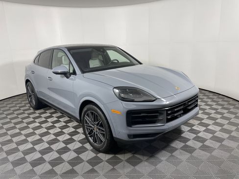New 2025 Porsche Cayenne Coupe AWD/4WD image 9