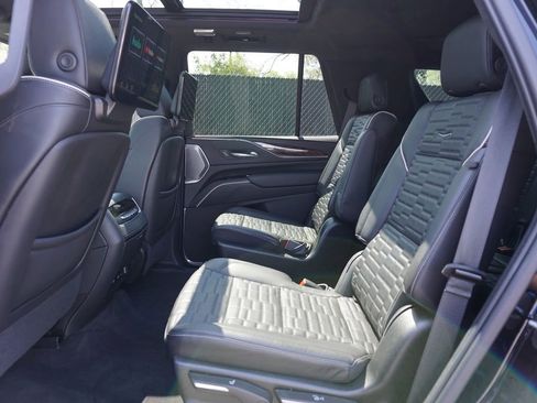 Used 2022 Cadillac Escalade Sport Platinum w/ LPO, ONYX Package image 30