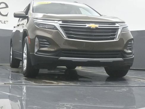 Used 2024 Chevrolet Equinox LT FWD image 3