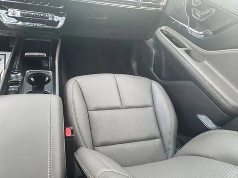 Used 2025 Lincoln Corsair AWD w/ Jet Appearance Package image 21