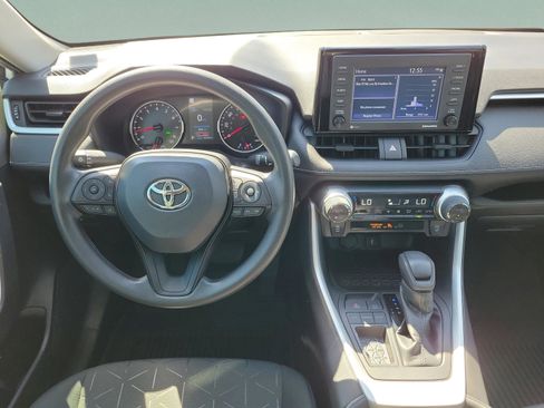 Used 2022 Toyota RAV4 XLE image 17