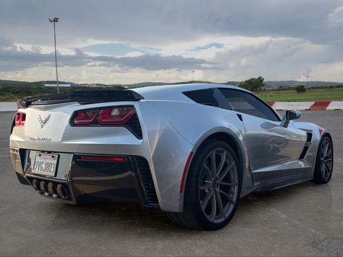 Used 2017 Chevrolet Corvette Grand Sport RWD image 3