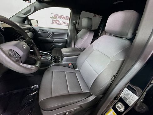 Used 2024 Chevrolet Colorado Trail Boss w/ Technology Package AWD/4WD image 24