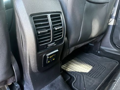 Used 2016 Ford Escape SE w/ Equipment Group 201A FWD image 13