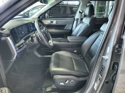 Used 2025 Hyundai Santa Fe Limited AWD/4WD image 12