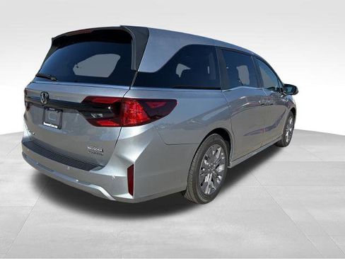 New 2026 Honda Odyssey Touring image 12
