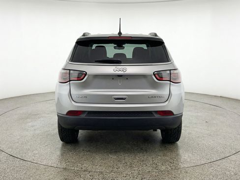 Used 2025 Jeep Compass Trailhawk image 7