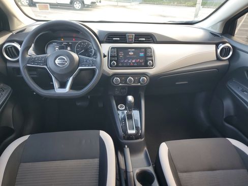 Used 2021 Nissan Versa SV image 14