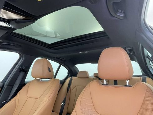 Used 2024 BMW 330i xDrive Sedan w/ Premium Package AWD/4WD image 16