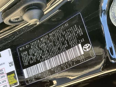 Used 2025 Toyota Corolla LE FWD image 28