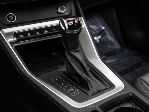 Used 2024 Audi Q3 2.0T Premium Plus w/ Premium Plus Package image 29