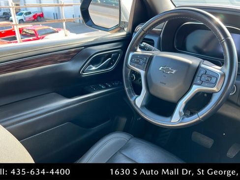 Used 2022 Chevrolet Suburban Z71 image 11