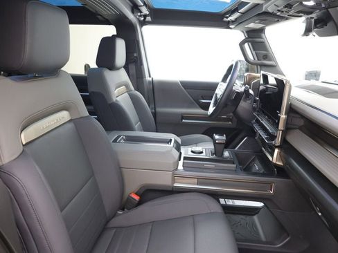 Used 2025 GMC Hummer EV 3X w/ LPO, Illumination Package AWD/4WD image 22