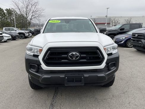 Used 2022 Toyota Tacoma SR image 2
