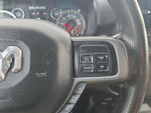 Used 2022 RAM 3500 Tradesman w/ Chrome Appearance Group AWD/4WD image 32