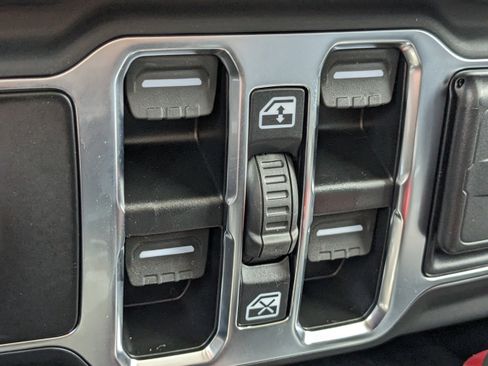 New 2025 Jeep Wrangler Unlimited Sahara image 23