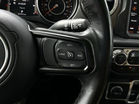 Used 2021 Jeep Gladiator Sport AWD/4WD image 15