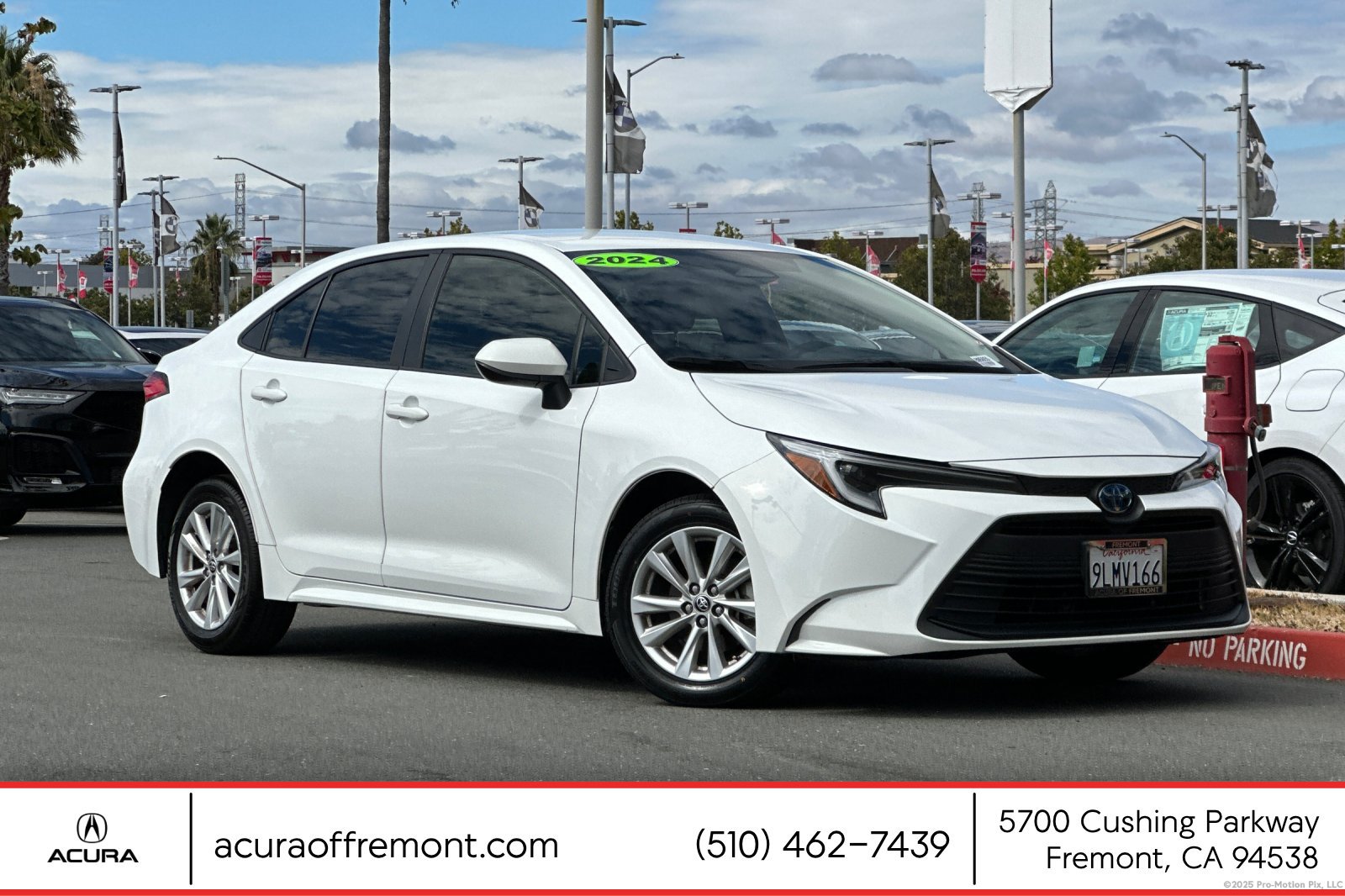 Used 2024 Toyota Corolla LE w/ LE Convenience Package FWD image 1