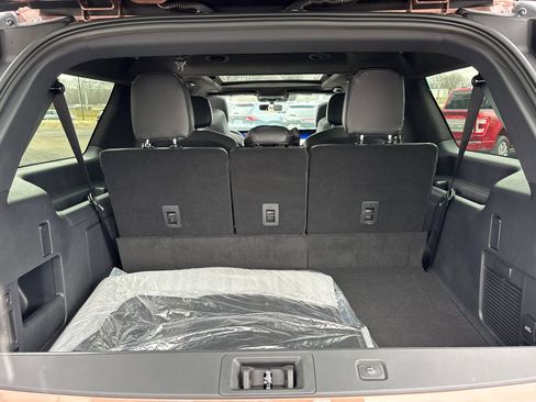 New 2026 Lincoln Navigator L Black Label AWD/4WD image 9
