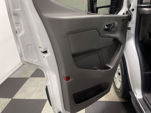 Used 2024 Ford Transit 350 XLT image 10