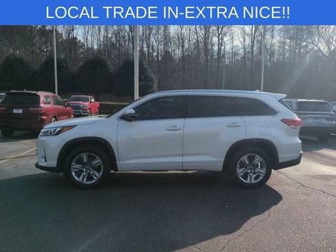 Used 2019 Toyota Highlander Limited image 2