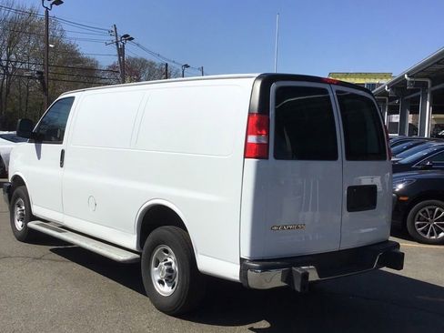 Used 2024 Chevrolet Express 2500 w/ Driver Convenience Package RWD image 3