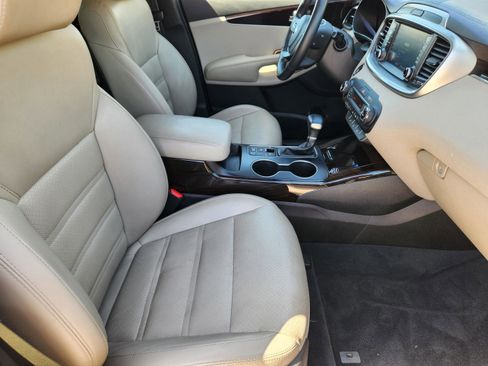Used 2019 Kia Sorento EX w/ EX Touring Package image 14