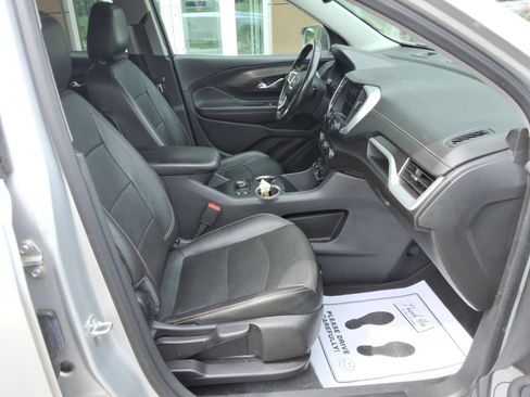 Used 2020 GMC Terrain SLT FWD image 33
