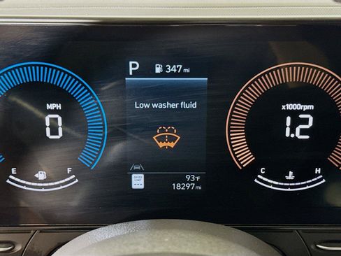 Used 2025 Hyundai Kona SEL FWD image 10