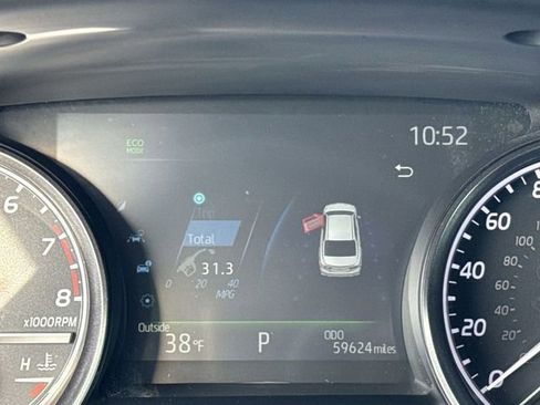 Used 2024 Toyota Camry SE image 17