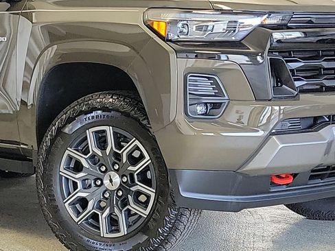 Certified 2024 Chevrolet Colorado Z71 w/ Advanced Trailering Package AWD/4WD image 3