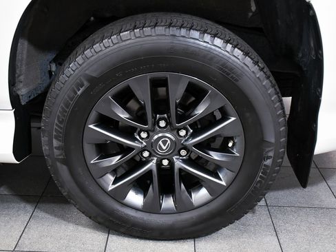 Used 2023 Lexus GX 460 Premium image 8